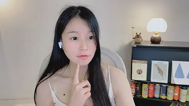 Onechestnut's Live XXX Chat
