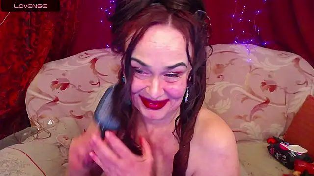 hotzlata's Live XXX Chat