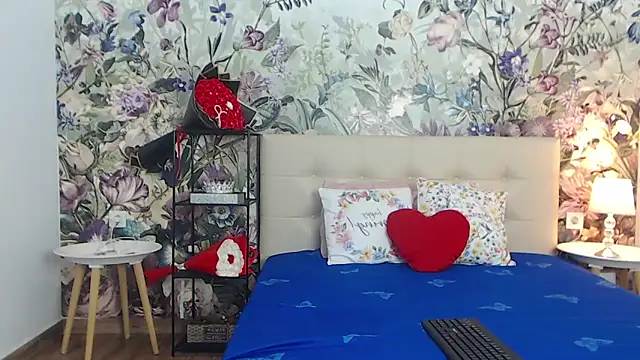 RoseDiamond06's Live XXX Chat