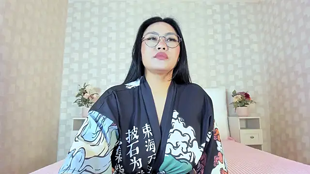 دردشة NatsumiHun الجنسية المباشرة