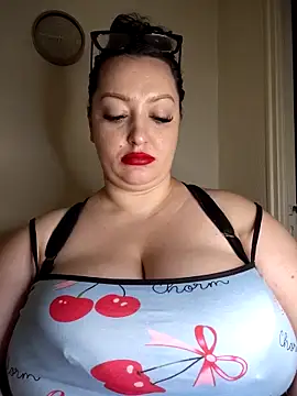 Chat XXX en directo de AMYRA_HOT