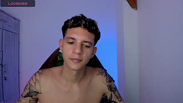 tylernova লাইভ XXX চ্যাট