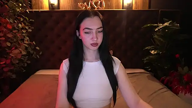 Chat +18 de WildKittenX_ ao vivo