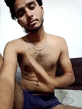 CoralN: διαδικτυακό σόου στην κάμερα