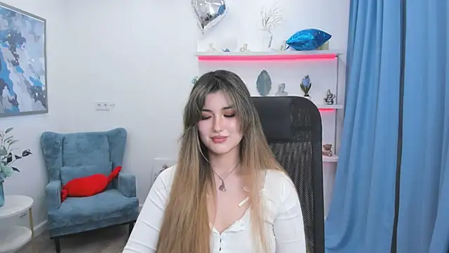 AnneTLi Adlı Modelin Canlı XXX Sohbeti
