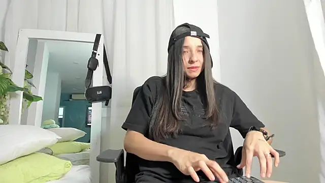 ViictoriiaSaenz Chat XXX live