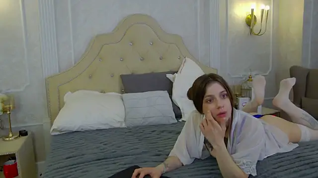 Eileen_Elfie Adlı Modelin Canlı XXX Sohbeti