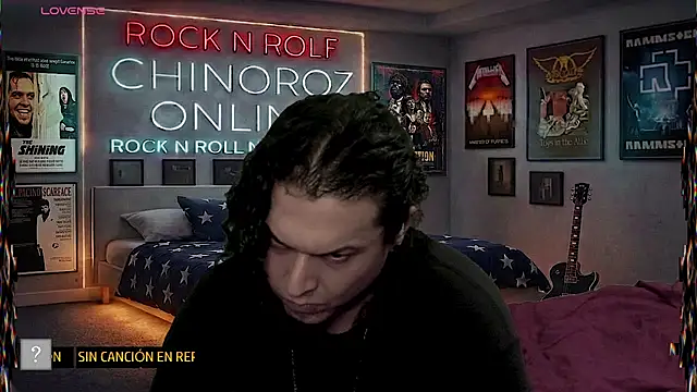 Czat XXX na żywo – chino_roz