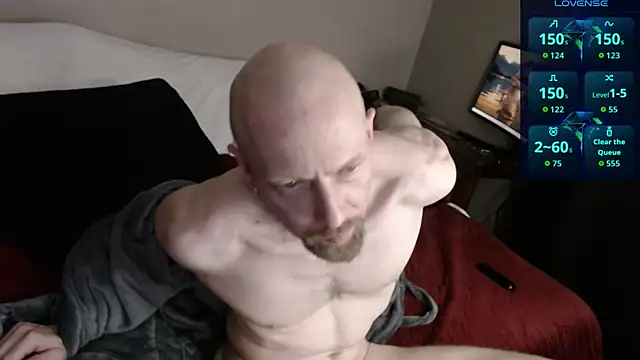 Pokazy przed kamerką – MaxRouger