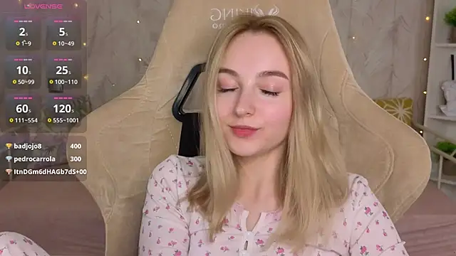 Shy_Polly élő XXX-chatje