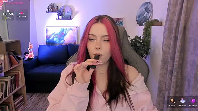 CoraMiel Live XXX-chat