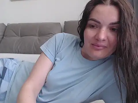 _JustmeHere_'s Live XXX Chat