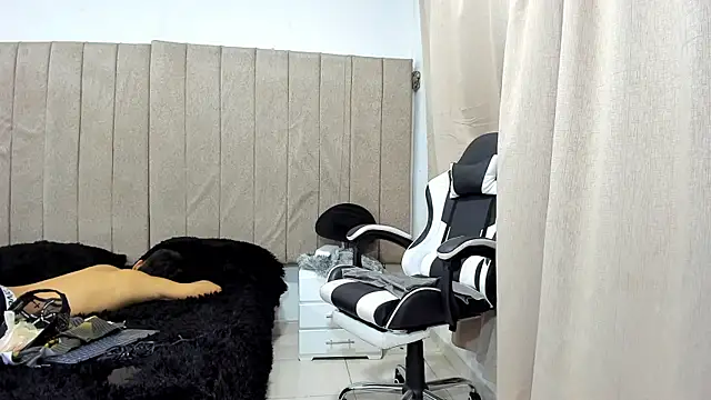 XXX chat uživo modela pipe_hot04