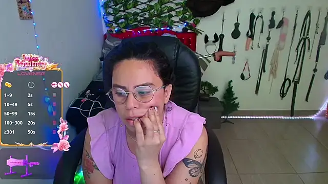 elektra_32's Live XXX Chat