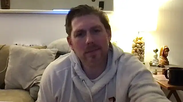 Chat XXX en directo de 9VOLTT