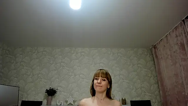 Chat XXX en directo de KattyPeachX