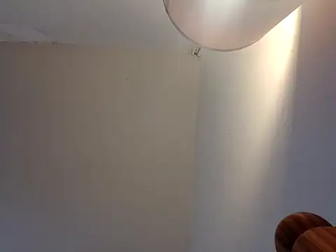 stud2512: онлайн-секс-чат