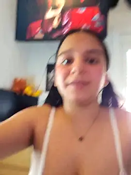 La_pe_que live XXX chat