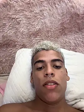 Онлайн чат XXX PrincesLeo