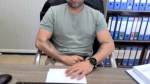 Evasionee 即時 XXX 聊天