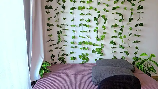 MonikFoxi's Webcam Show