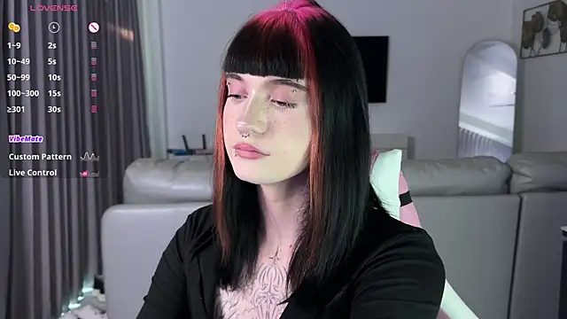 Pertunjukan Kamera Web Vailyreb_