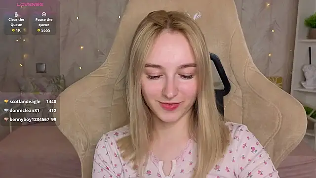 Онлайн чат XXX Shy_Polly