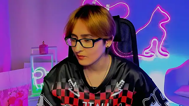 Онлайн чат XXX LixeLuna