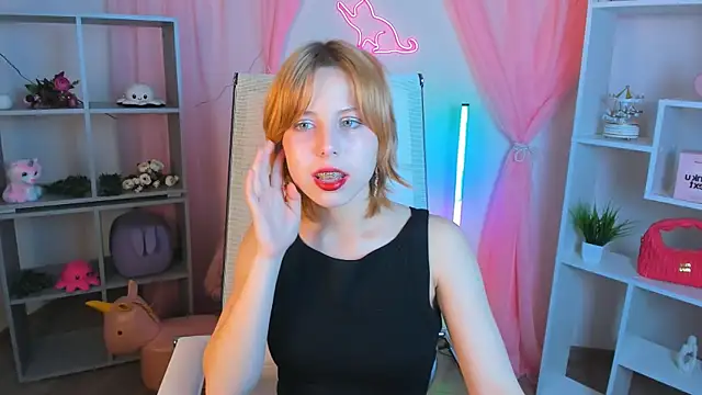 Онлайн чат XXX VivienneHebert