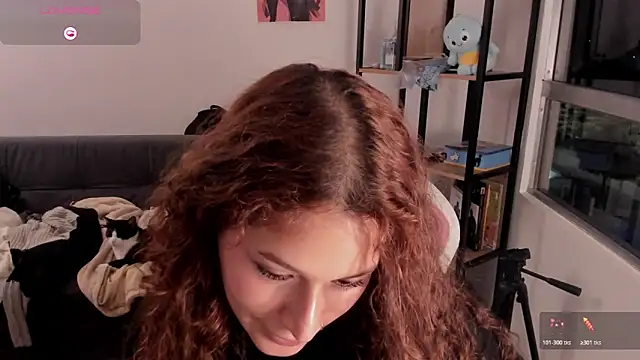 iam_Nikki Show in webcam