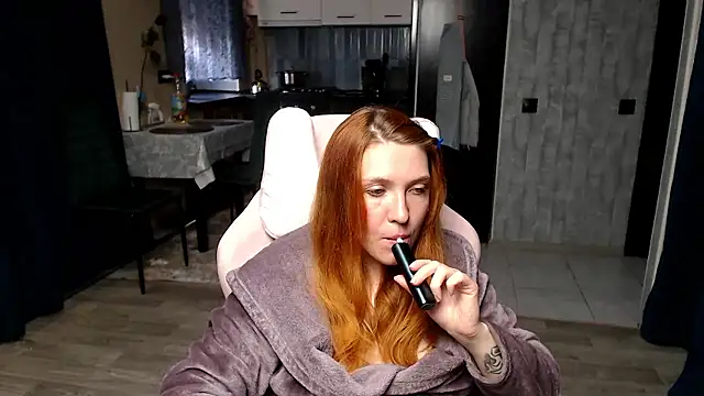 Reginasmilee Chat XXX in diretta