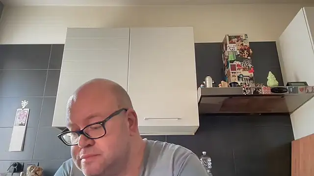 theitalianbear Show in webcam