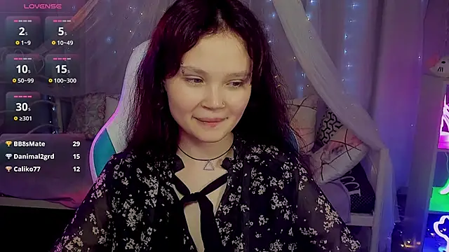 EmilyChaves 现场XXX聊天