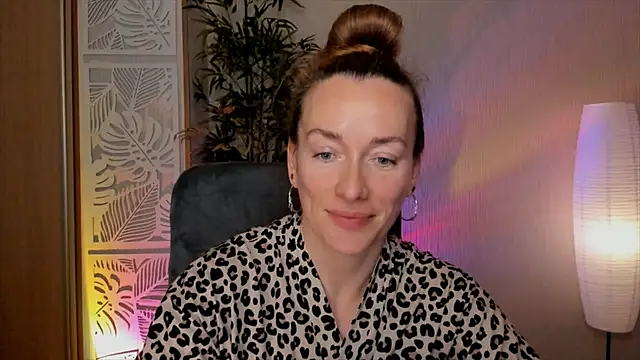 RebeccaMartinez Chat XXX in diretta