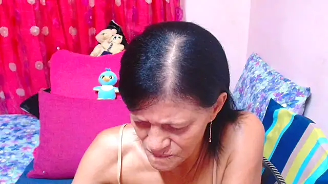 دردشة SLUTTYROXY الجنسية المباشرة