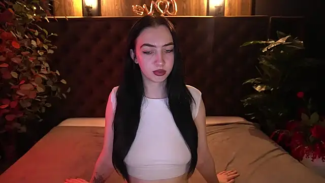 WildKittenX_ Adlı Modelin Canlı XXX Sohbeti