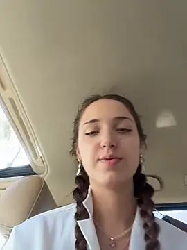 DollyTall Obrolan Langsung XXX