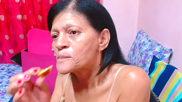 SLUTTYROXY: απευθείας συνομιλία ΧΧΧ