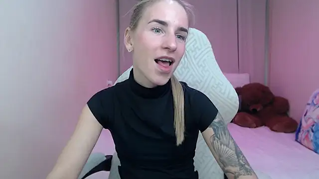 DeboraHorny Chat XXX live