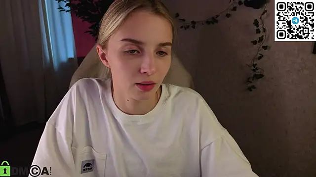 L1na_Reeds' Live XXX Chat