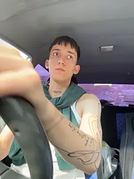 Rabizoon: διαδικτυακό σόου στην κάμερα