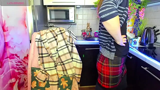 TayanaJons Chat XXX in diretta