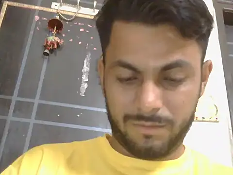 Stubborndesiboy Show in webcam