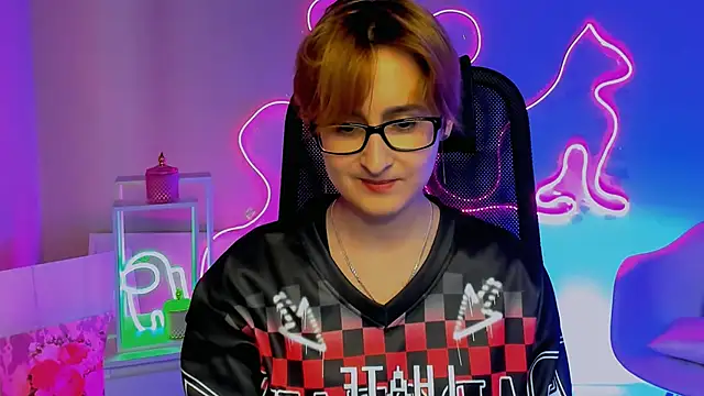 دردشة LixeLuna الجنسية المباشرة