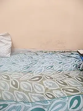 Rising_Queen Pertunjukan Webcam