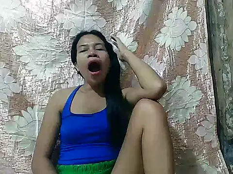PinaySkinnyGirl live XXX chat