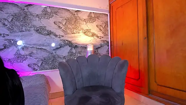 Pokazy przed kamerką – Miss_KhalifaDoll