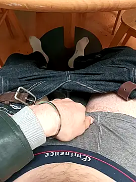 Show modela Fun_yacine na web-kameri