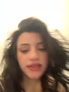 Онлайн чат XXX EllieWest