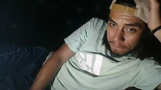 AlexAlejandro13 লাইভ XXX চ্যাট